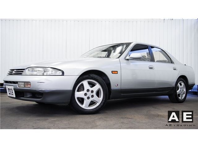 nissan Nissan Skyline - View 2